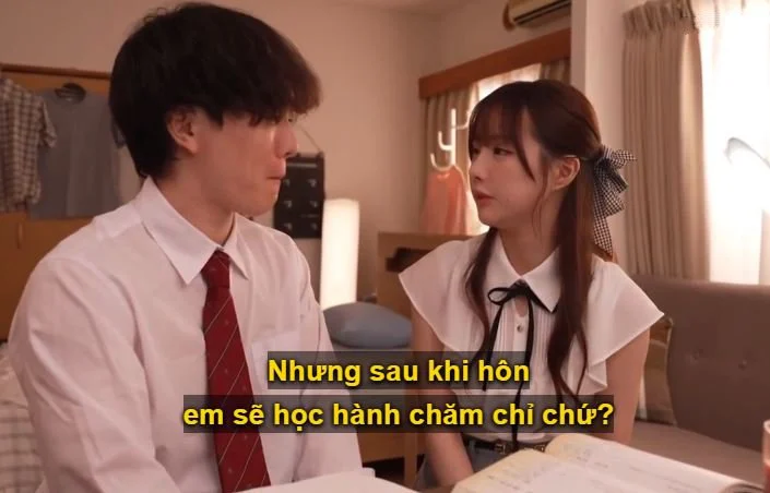 Cô gia sư xinh đẹp thấy cậu học trò tự ti vì “không biết hôn” nên đã giúp cậu luyện tập Cô gia sư xinh đẹp thấy cậu học trò tự ti vì “không biết hôn” nên đã giúp cậu luyện tập